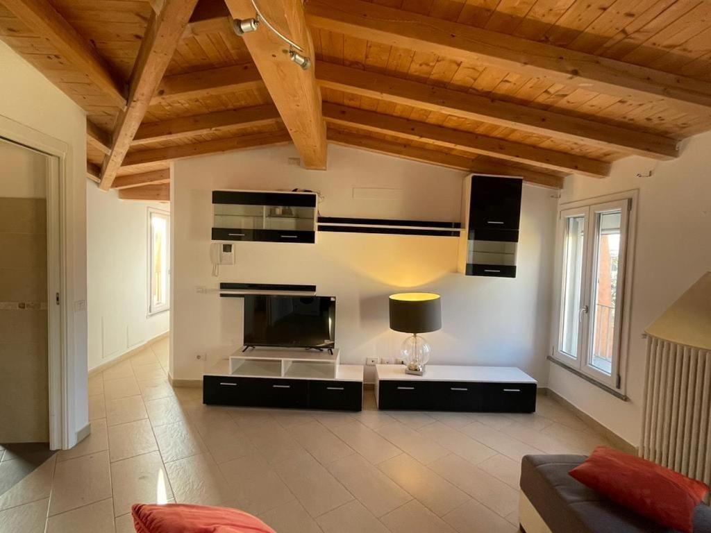 New Downtown Apartment 비제바노 외부 사진